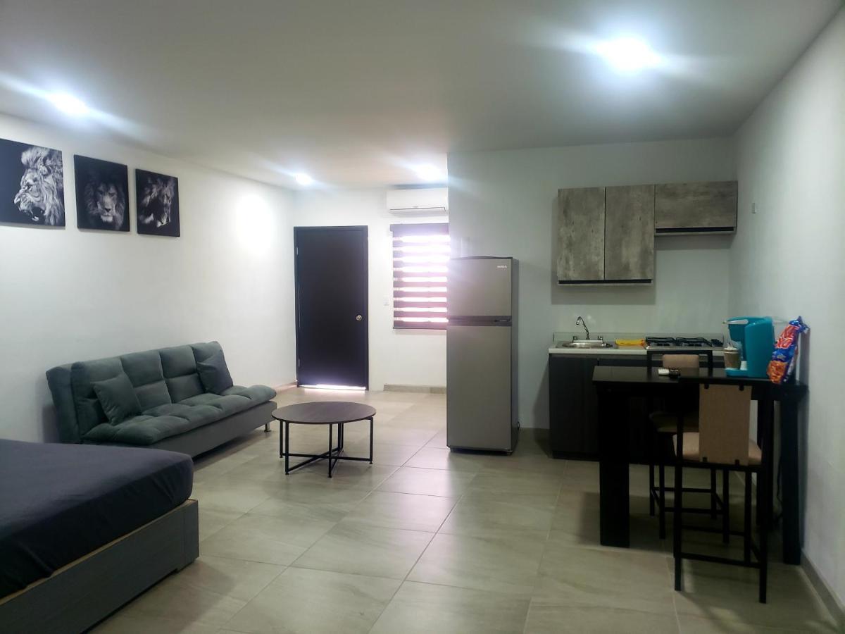Life Apartment Rocky Point Exterior photo